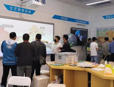 中教啟星閃耀第三屆河南教育裝備展，教學模型與教具引領創新實踐